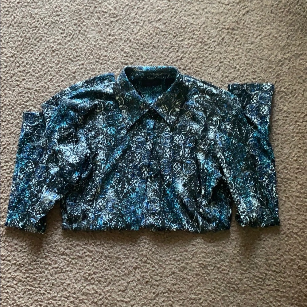 Woman’s button up